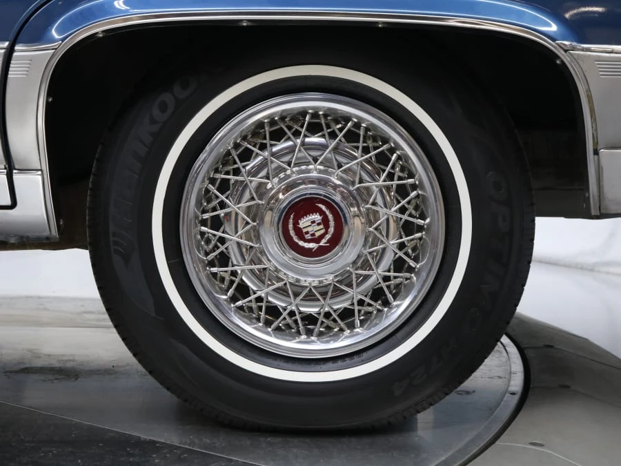 1991 Cadillac Brougham - Image 11 of 31