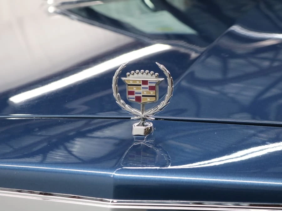 1991 Cadillac Brougham - Image 10 of 31