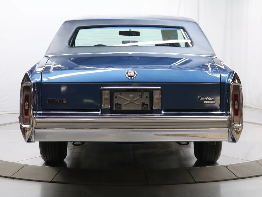 1991 Cadillac Brougham - Image 5 of 31