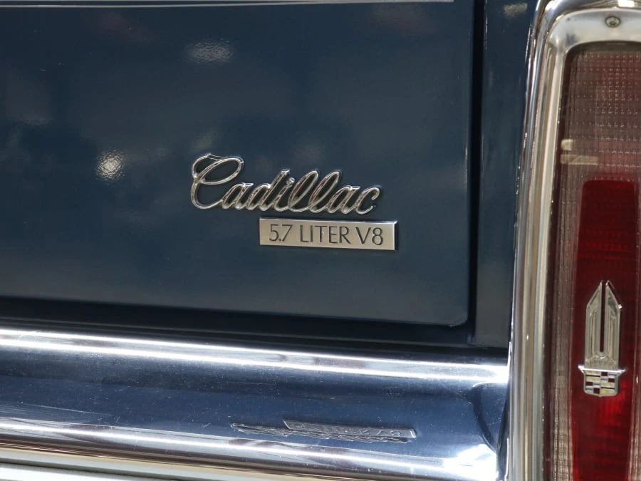 1991 Cadillac Brougham - Image 17 of 31