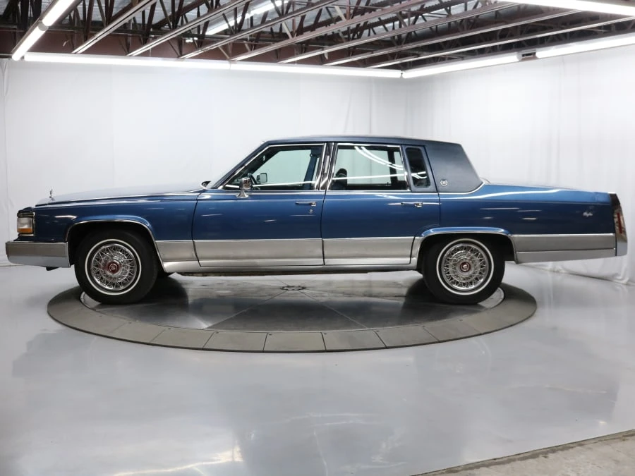 1991 Cadillac Brougham - Image 8 of 31