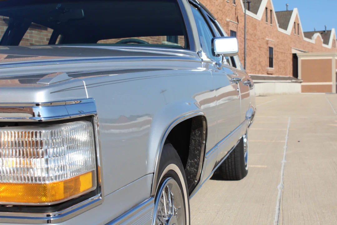 1991 Cadillac Fleetwood - Image 29 of 31