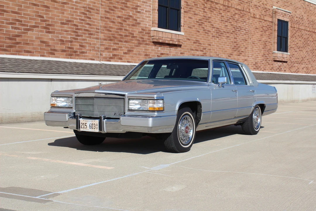 1991 Cadillac Fleetwood - Image 5 of 31