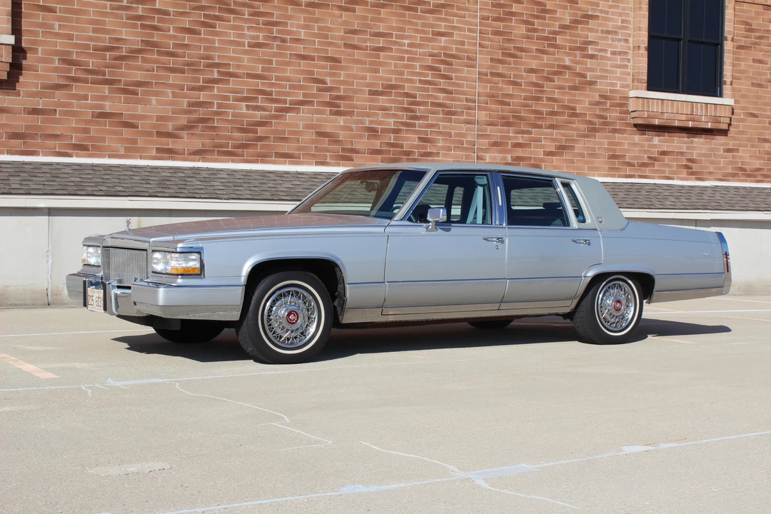 1991 Cadillac Fleetwood - Image 3 of 31