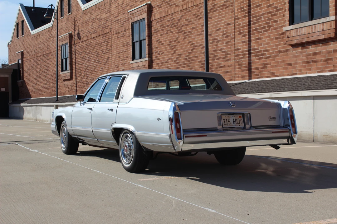 1991 Cadillac Fleetwood - Image 21 of 31