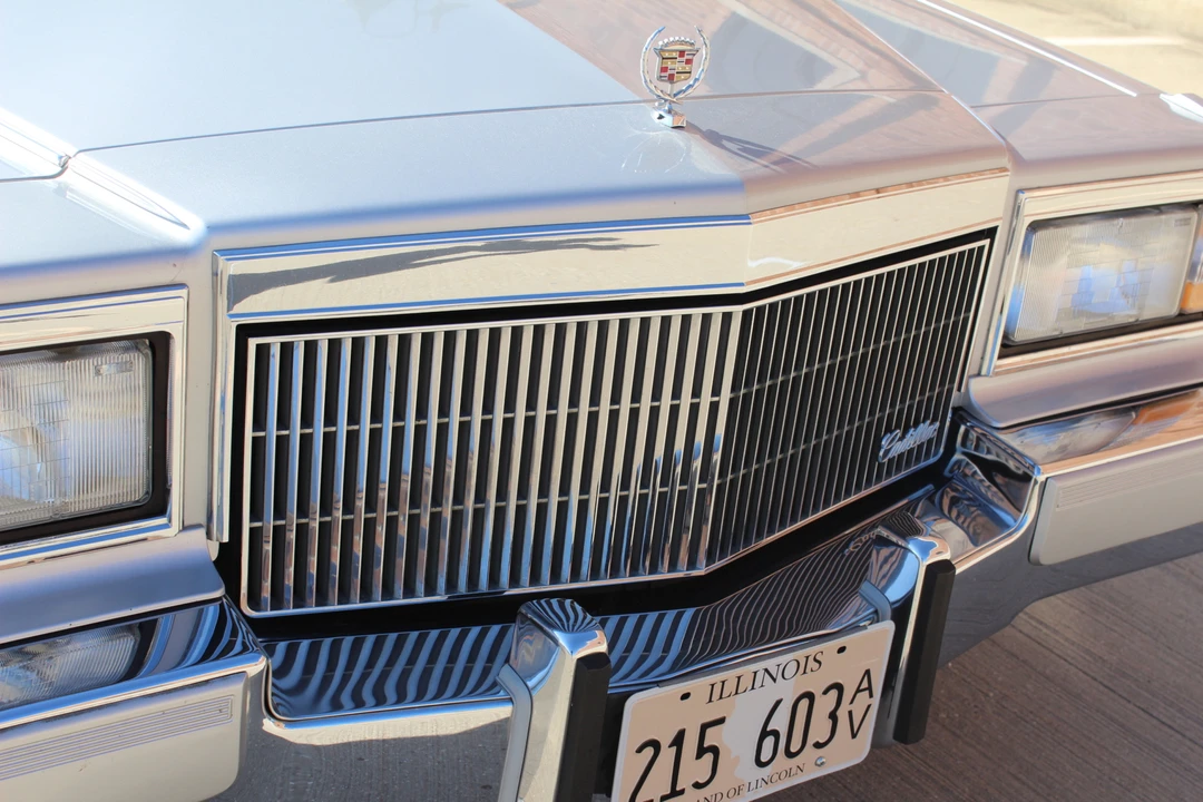 1991 Cadillac Fleetwood - Image 27 of 31