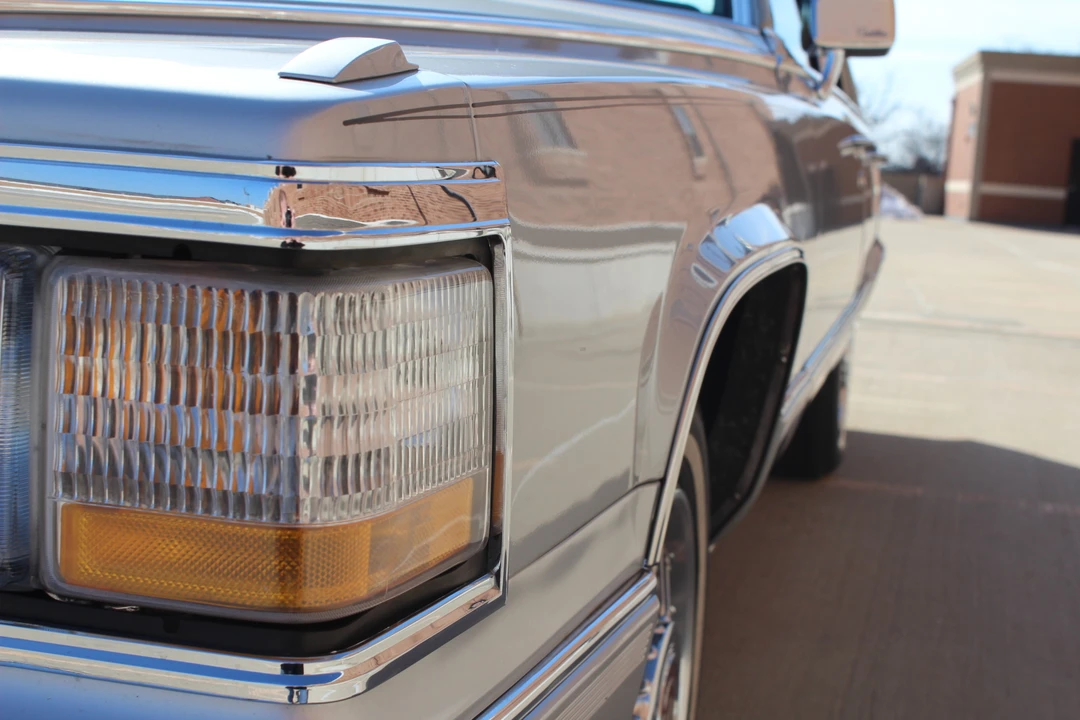 1991 Cadillac Fleetwood - Image 28 of 31