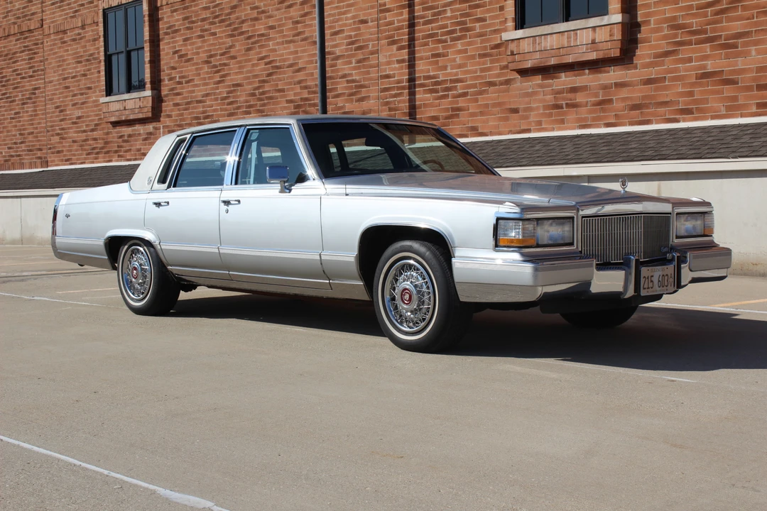 1991 Cadillac Fleetwood - Image 10 of 31