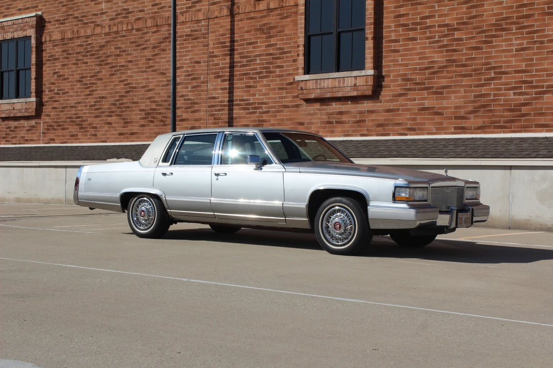 1991 Cadillac Fleetwood - Image 12 of 31