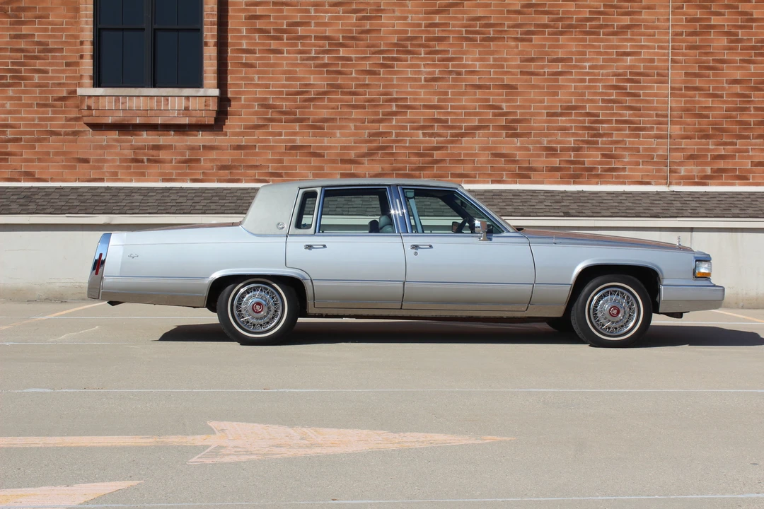 1991 Cadillac Fleetwood - Image 14 of 31