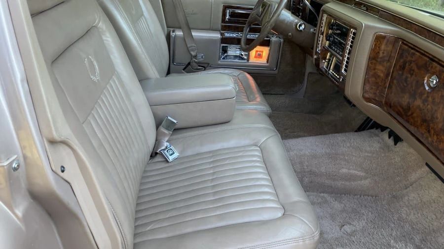 1991 Cadillac Brougham - Image 3 of 8