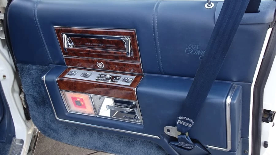 1991 Cadillac Brougham - Image 5 of 10