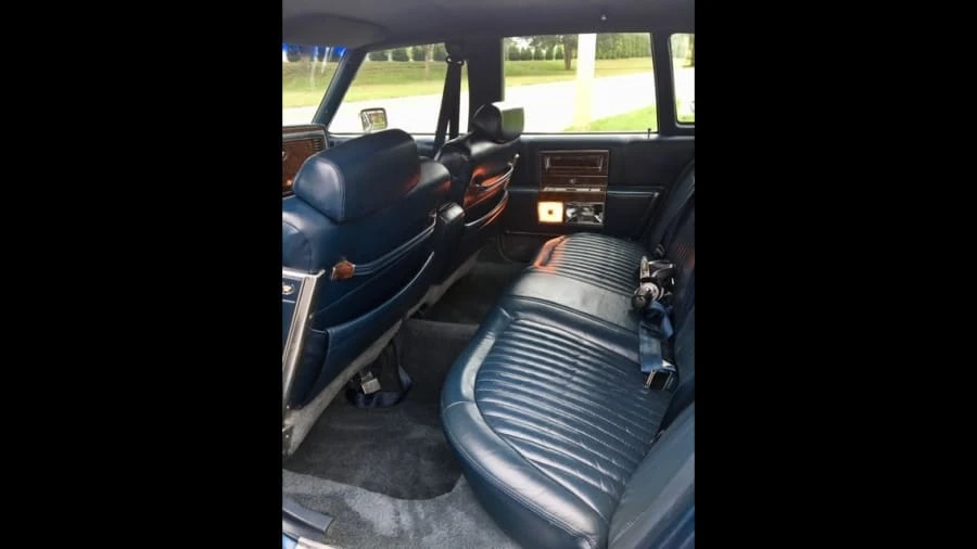 1991 Cadillac Brougham - Image 5 of 8