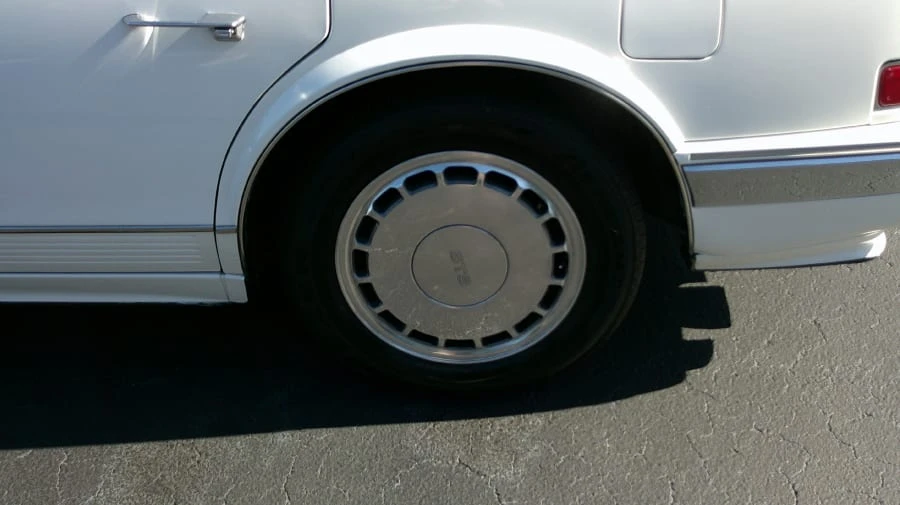 1991 Cadillac Seville - Image 10 of 31