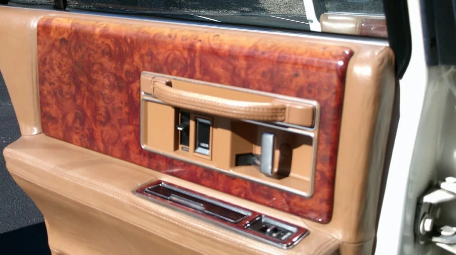 1991 Cadillac Seville - Image 22 of 31