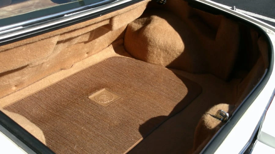 1991 Cadillac Seville - Image 29 of 31