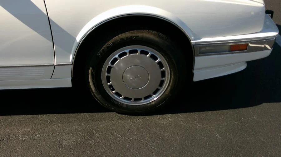 1991 Cadillac Seville - Image 14 of 31