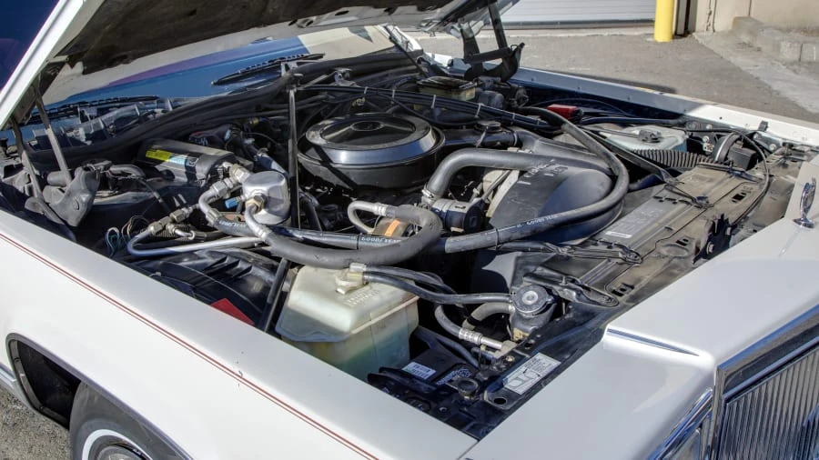 1991 Cadillac Brougham - Image 4 of 13