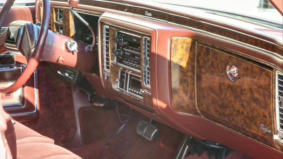 1991 Cadillac Brougham - Image 6 of 13