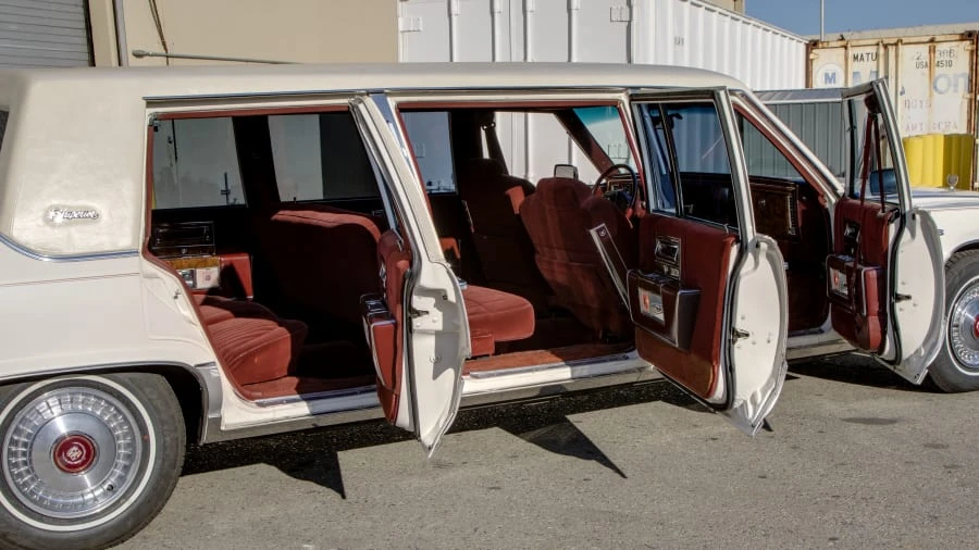 1991 Cadillac Brougham - Image 7 of 13