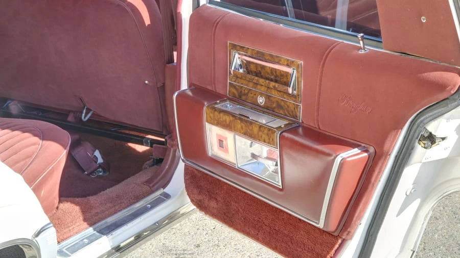 1991 Cadillac Brougham - Image 9 of 13
