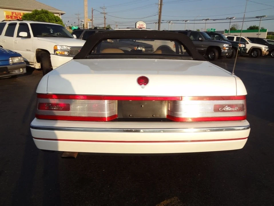 1991 Cadillac Allante - Image 8 of 16