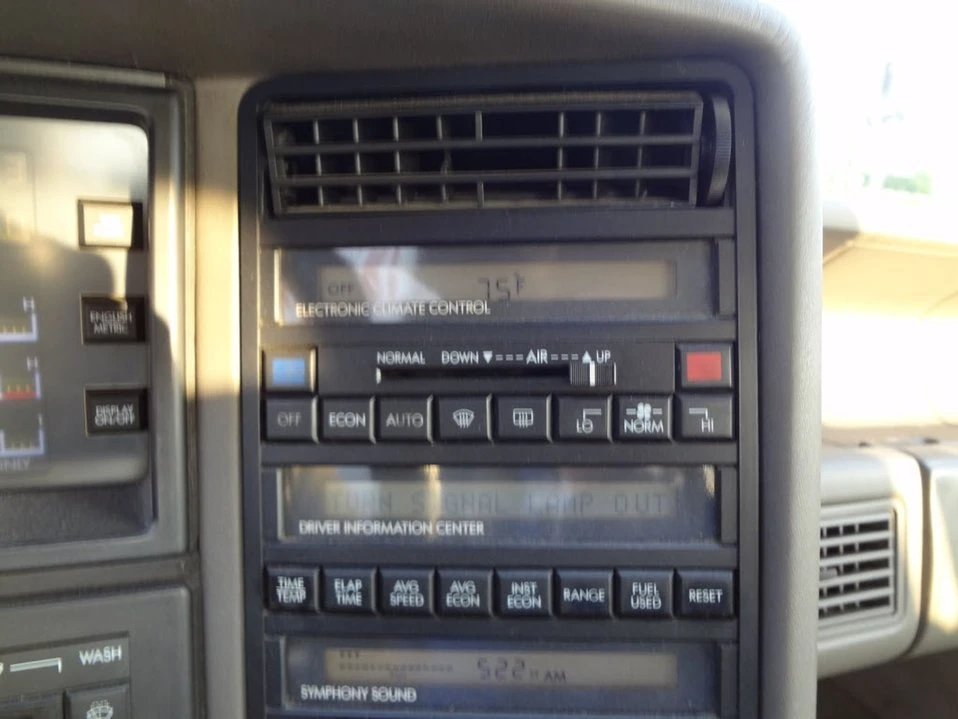 1991 Cadillac Allante - Image 6 of 16