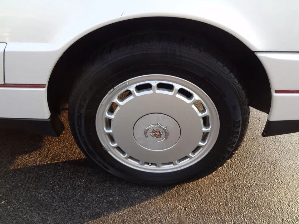 1991 Cadillac Allante - Image 10 of 16