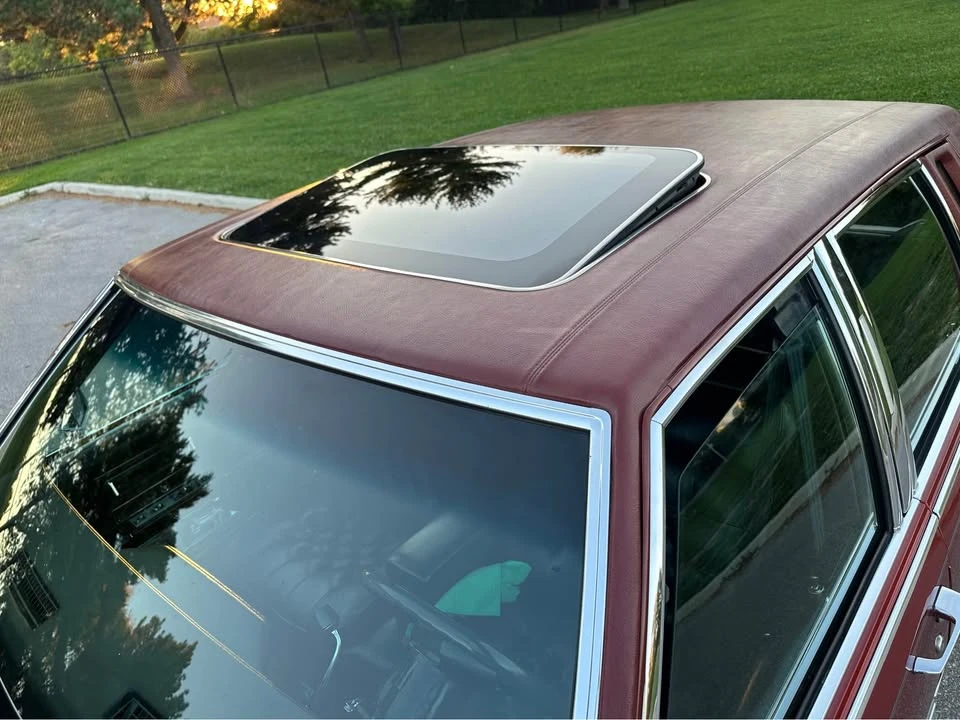 1991 Cadillac Brougham - Image 5 of 17
