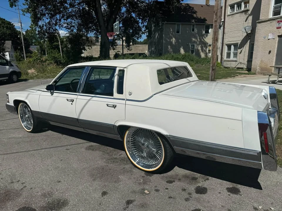 1991 Cadillac Brougham - Image 15 of 15