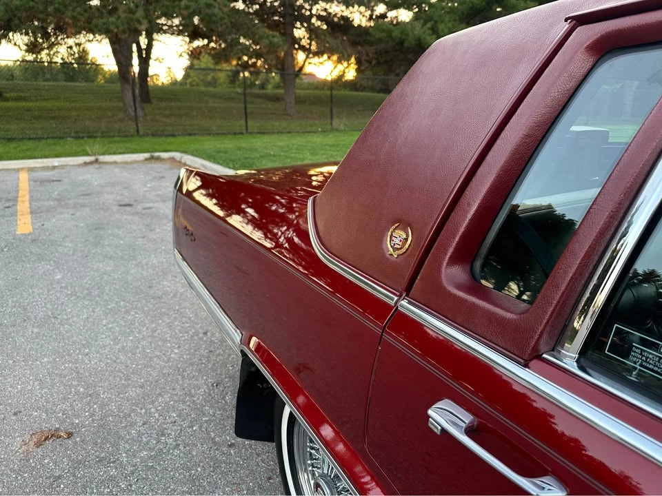 1991 Cadillac Brougham - Image 9 of 17