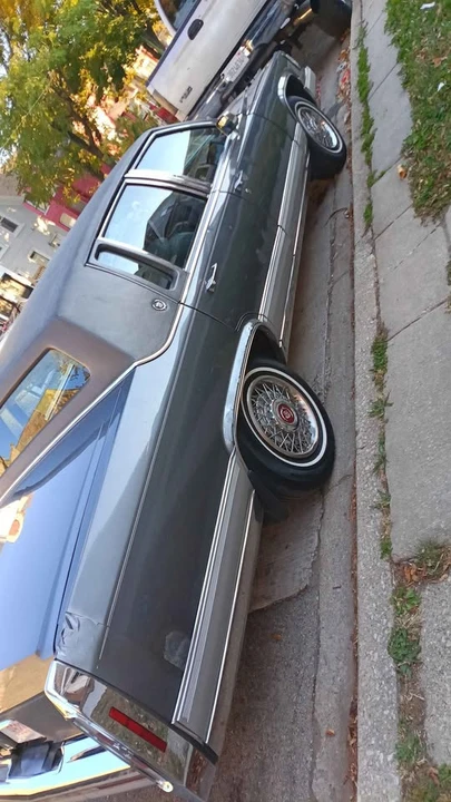 1991 Cadillac Brougham - Image 3 of 6