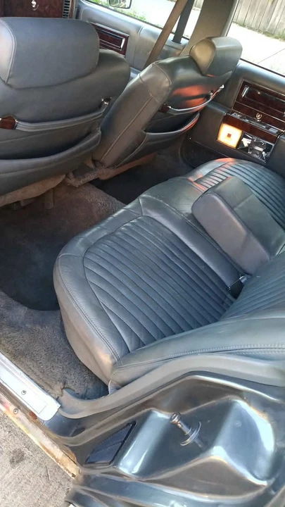 1991 Cadillac Brougham - Image 5 of 6