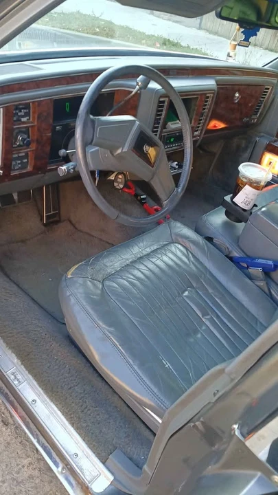 1991 Cadillac Brougham - Image 6 of 6