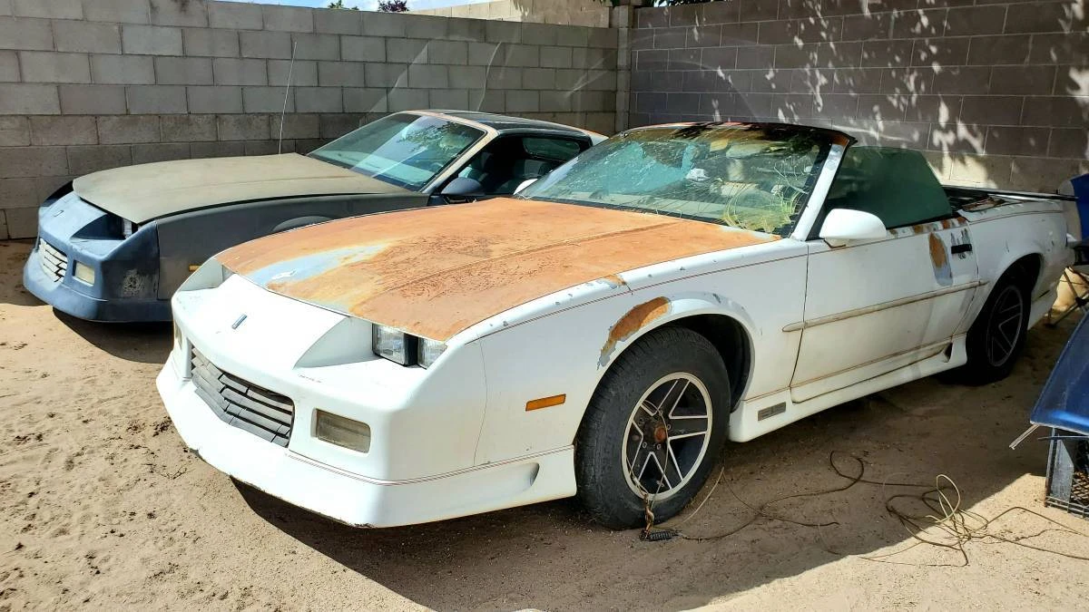 1991 Chevrolet Camaro 3rd Gen - Image 2 of 5