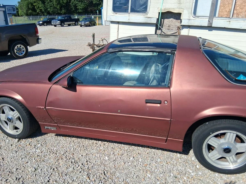 1991 Chevrolet Camaro 3rd Gen - Image 6 of 16