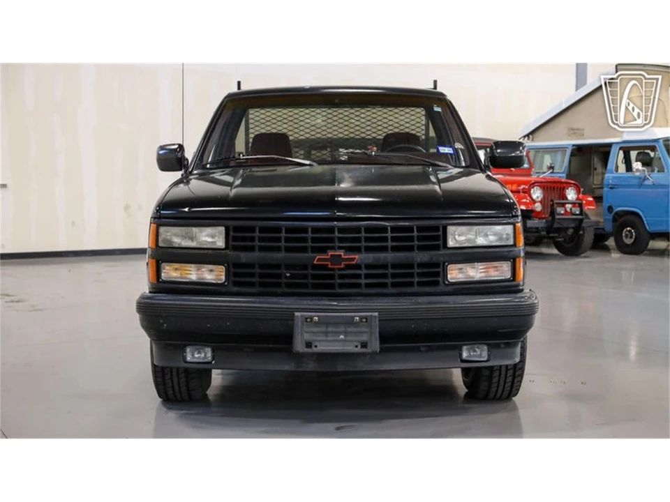 1991 Chevrolet C/K 4th Gen - Image 3 of 31