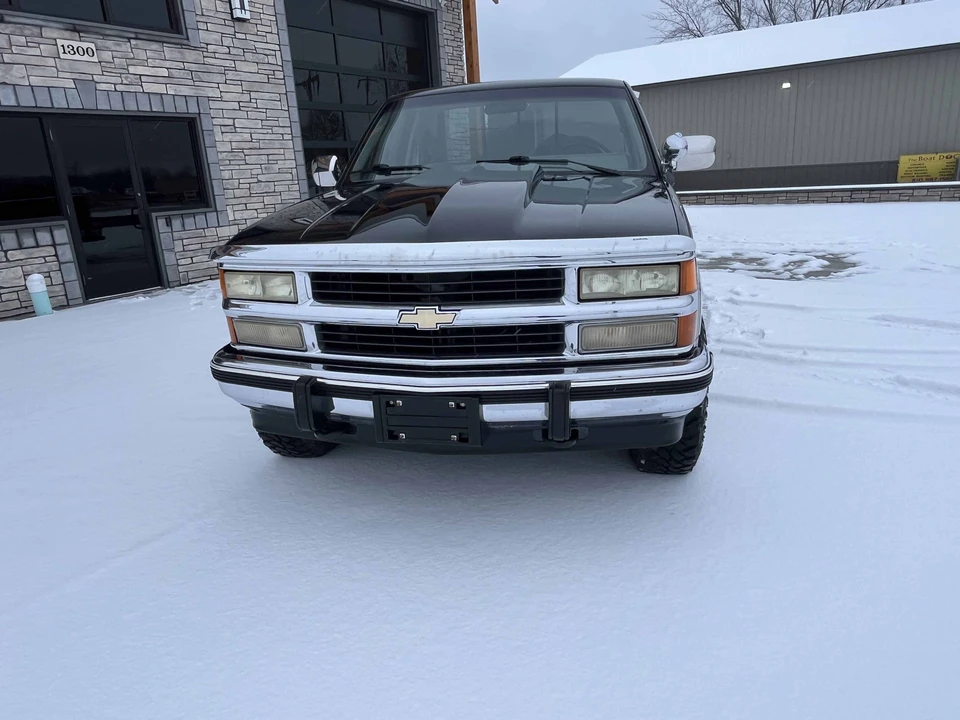1991 Chevrolet C/K 4th Gen - Image 4 of 31