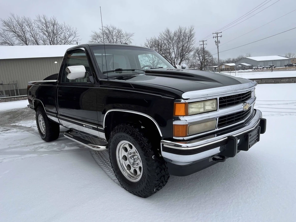 1991 Chevrolet C/K 4th Gen - Image 5 of 31