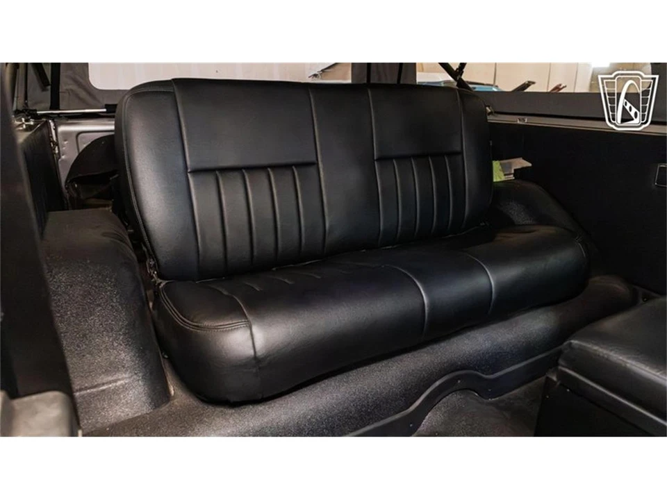 1991 Chevrolet K5 Blazer 2nd Gen - Image 18 of 31