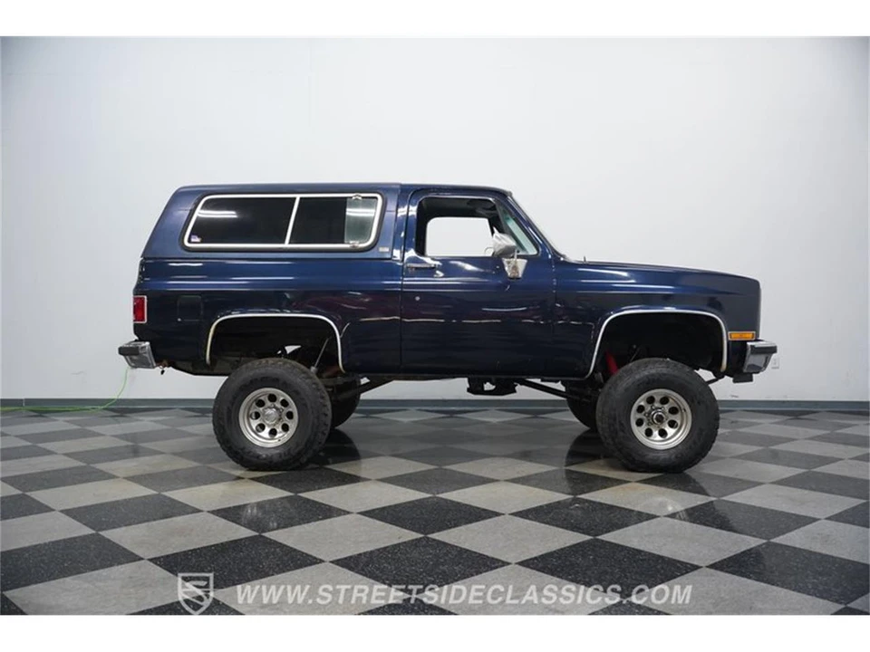 1991 Chevrolet K5 Blazer 2nd Gen - Image 11 of 31