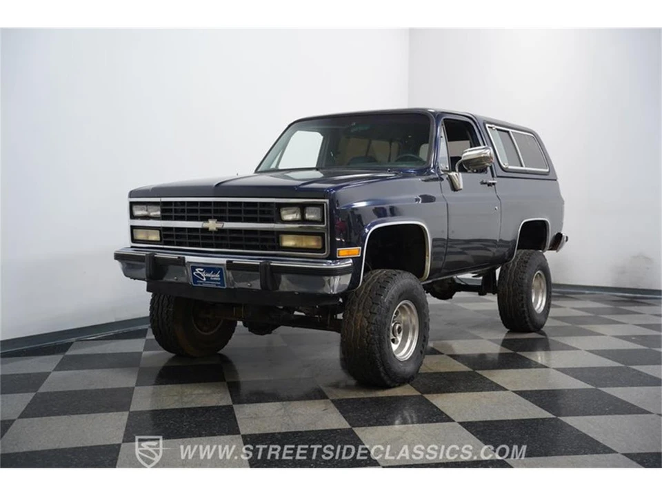 1991 Chevrolet K5 Blazer 2nd Gen - Image 3 of 31