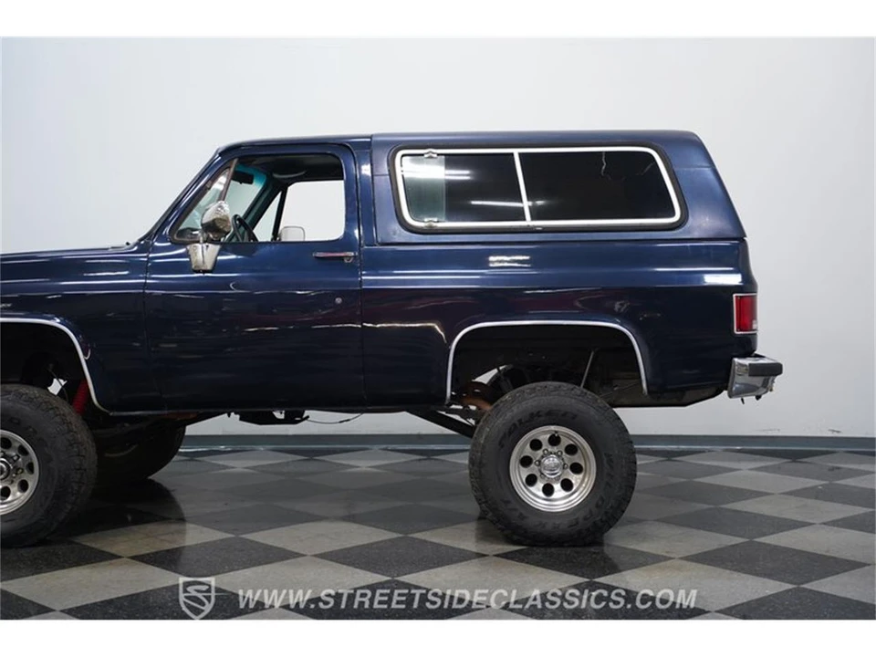 1991 Chevrolet K5 Blazer 2nd Gen - Image 19 of 31