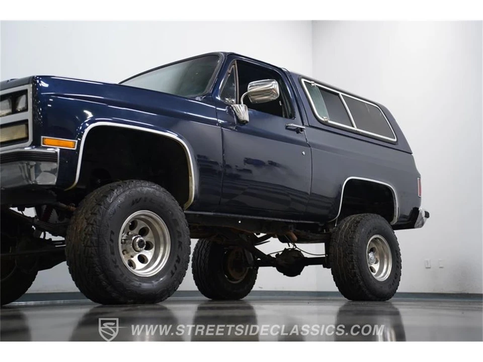 1991 Chevrolet K5 Blazer 2nd Gen - Image 17 of 31