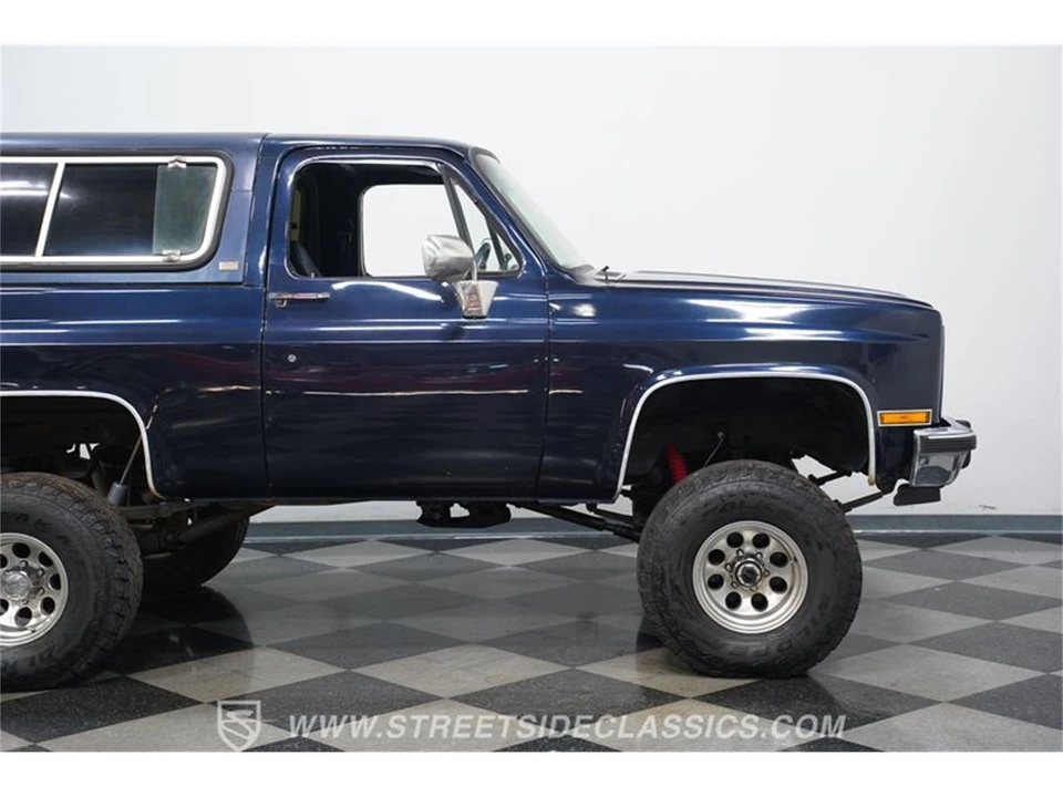 1991 Chevrolet K5 Blazer 2nd Gen - Image 25 of 31