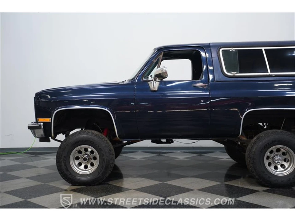 1991 Chevrolet K5 Blazer 2nd Gen - Image 18 of 31