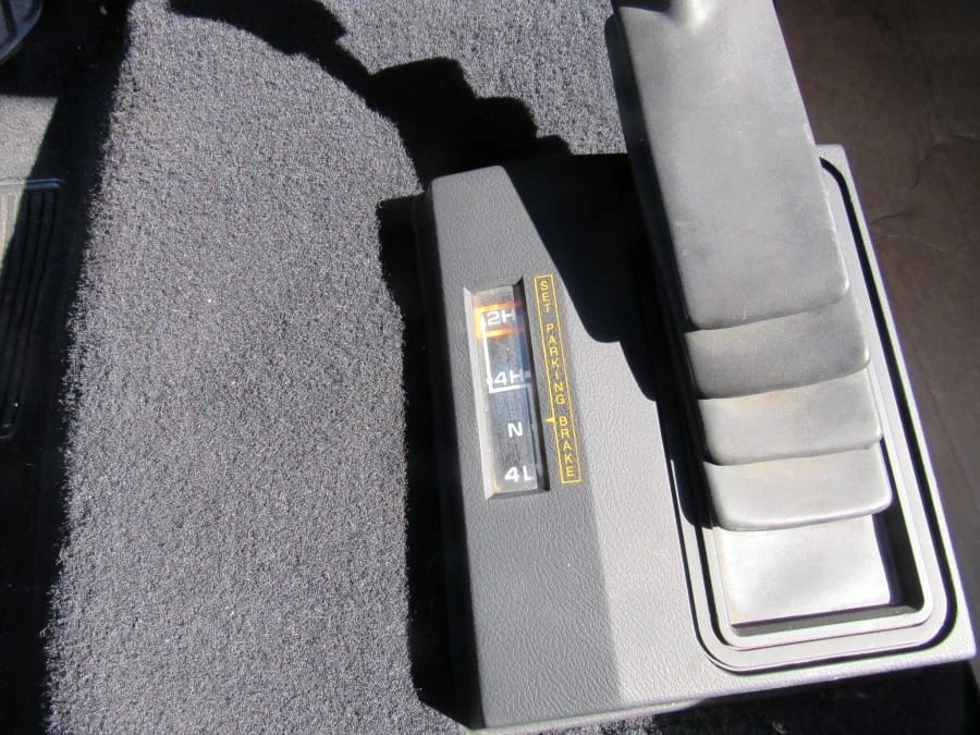 1991 Chevrolet Blazer - Image 18 of 21