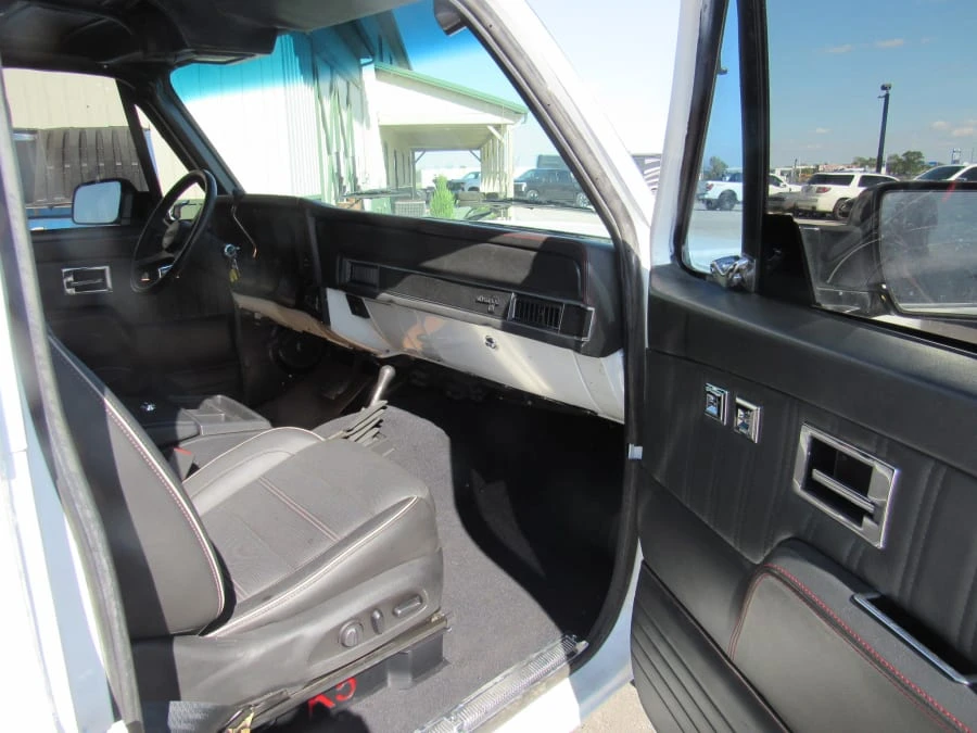1991 Chevrolet Blazer - Image 9 of 21