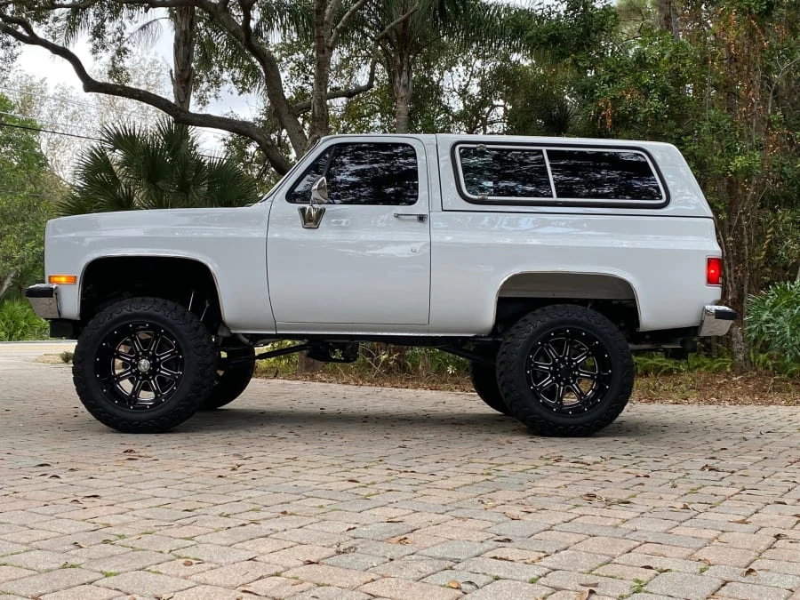 1991 Chevrolet Blazer - Image 2 of 12