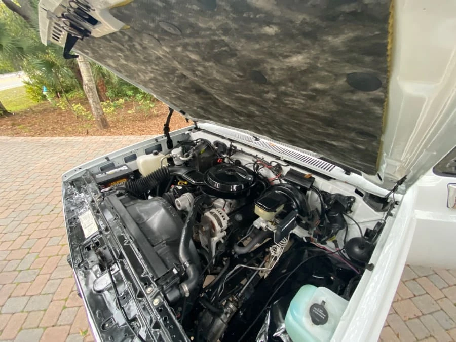 1991 Chevrolet Blazer - Image 11 of 12